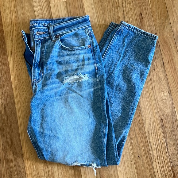 American Eagle Mom Jean - Picture 3 of 7